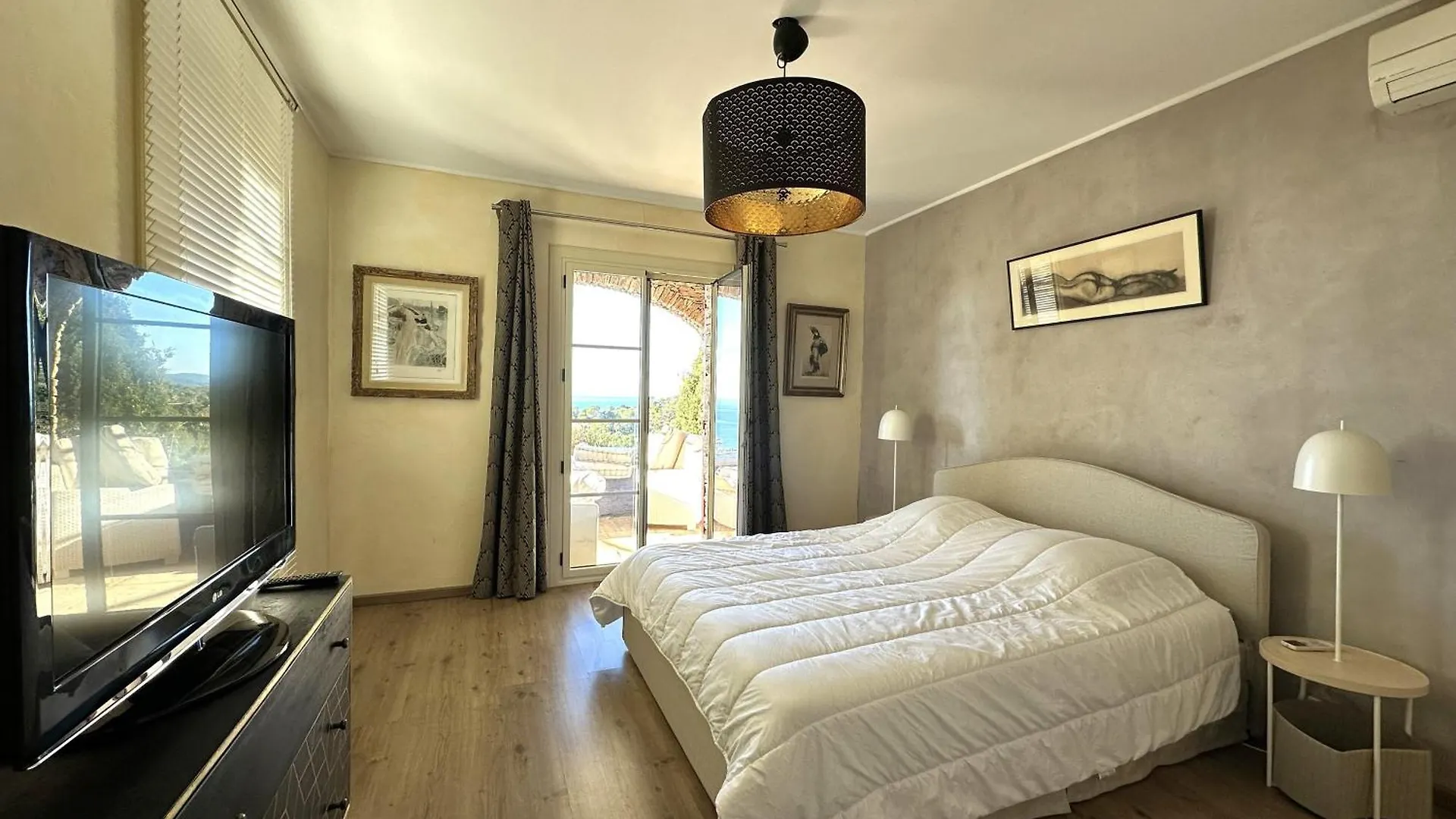 Villa Serena Climatisee Pour 8 Personnes Avec Piscine Privee Et Vue Mer A Carqueiranne France