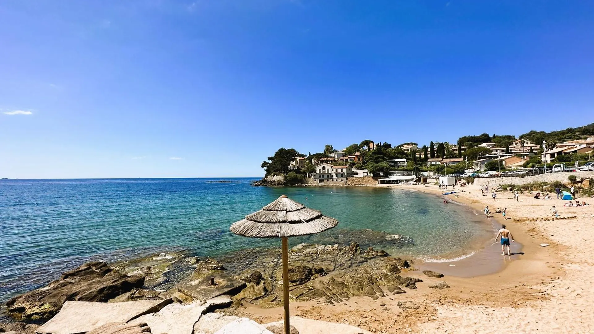 Villa Serena Climatisee Pour 8 Personnes Avec Piscine Privee Et Vue Mer A Carqueiranne