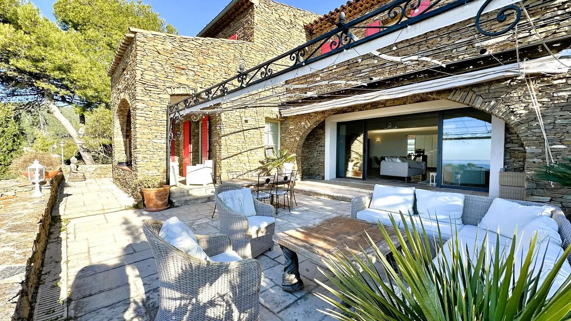 Villa Serena Climatisee Pour 8 Personnes Avec Piscine Privee Et Vue Mer A Carqueiranne