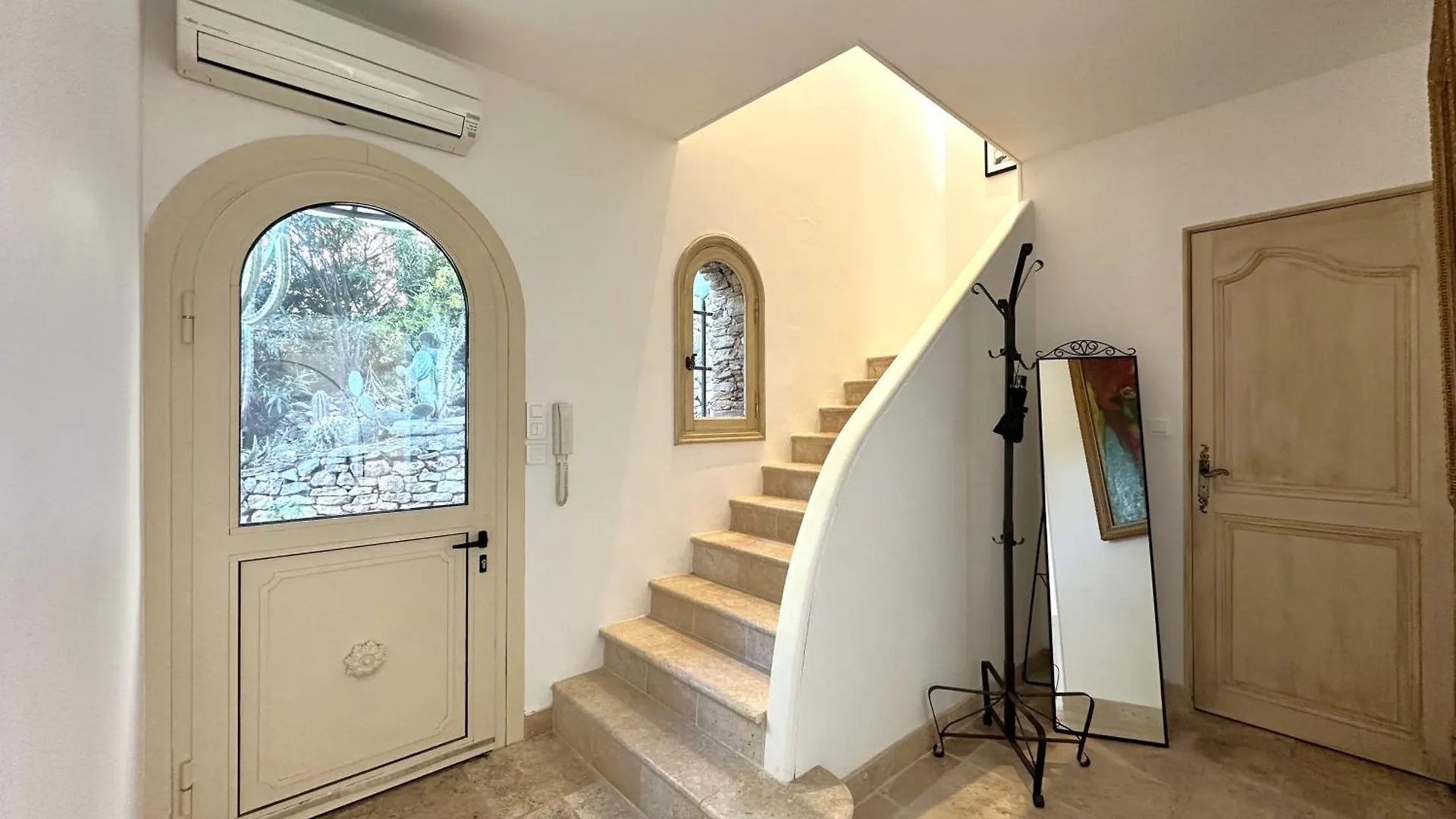 Villa Serena Climatisee Pour 8 Personnes Avec Piscine Privee Et Vue Mer A Carqueiranne