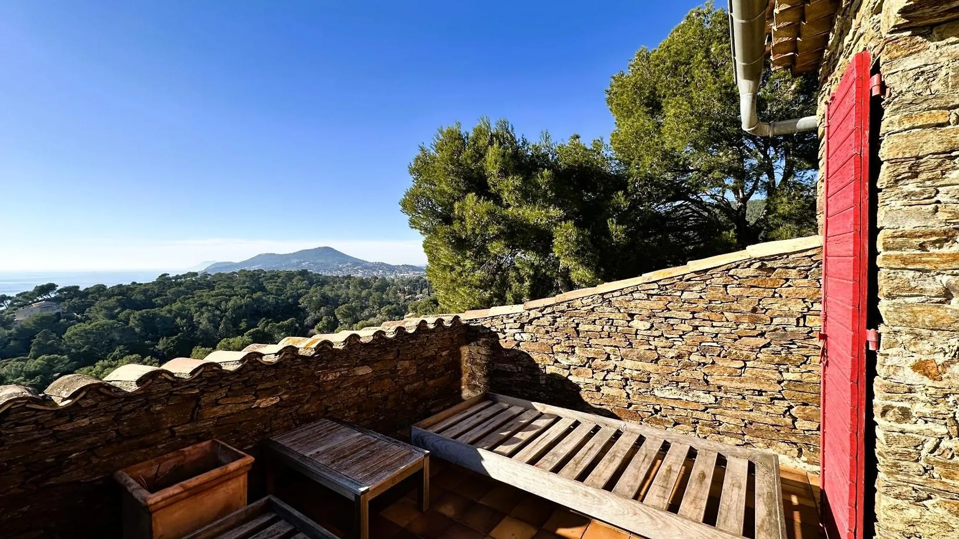 Villa Serena Climatisee Pour 8 Personnes Avec Piscine Privee Et Vue Mer A Carqueiranne 0*,  Frankrijk