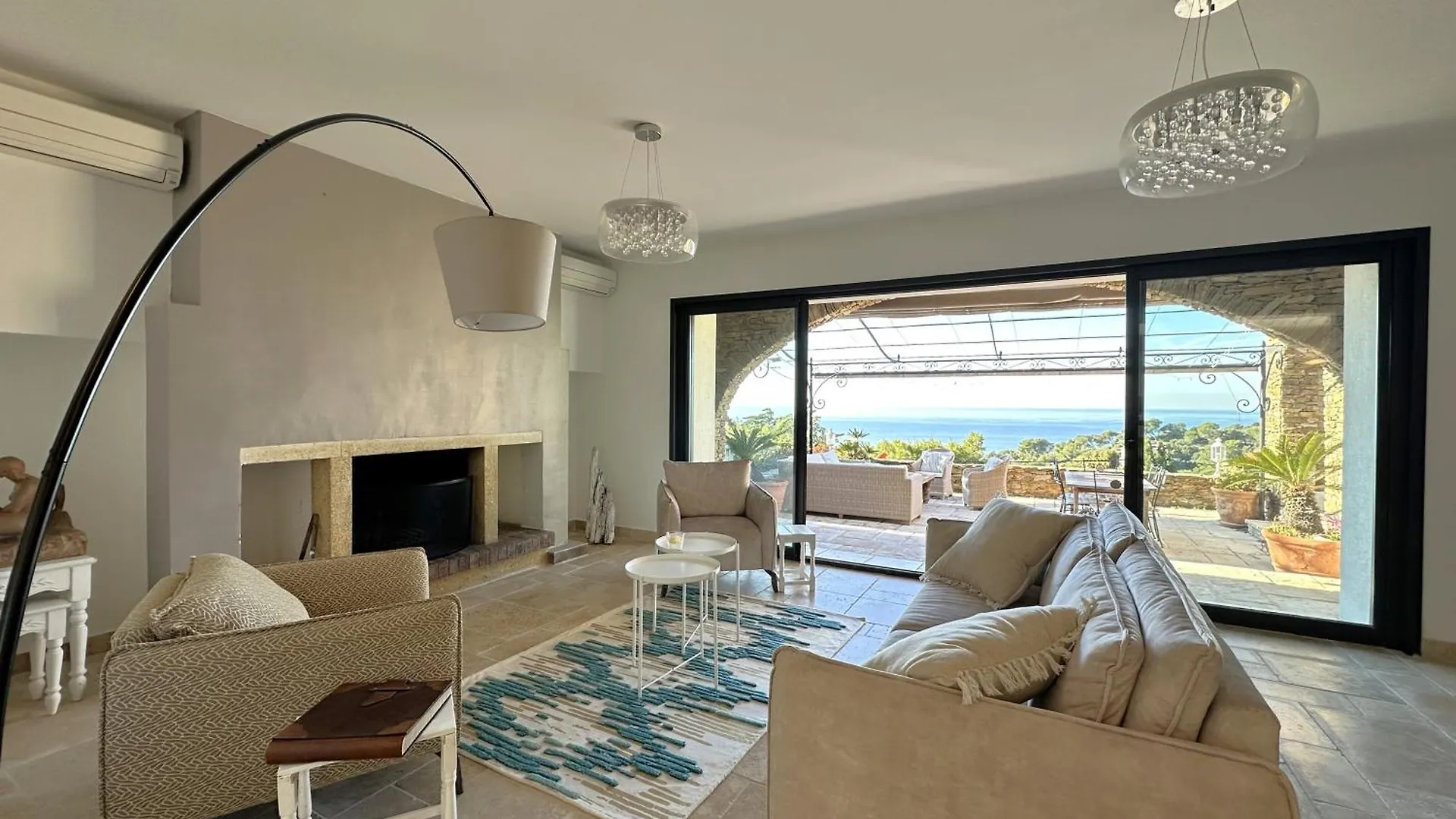 Villa Serena Climatisee Pour 8 Personnes Avec Piscine Privee Et Vue Mer A Carqueiranne Frankrijk